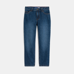 بنطلون (سروال) جينز من الدنيم، باللون الأزرق وبقصة واسعة، للفتيان